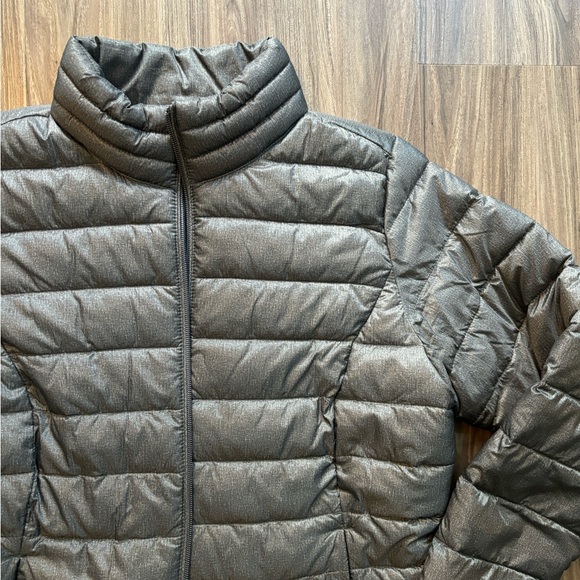 Amazon Essentials Puffer Jacket - Picture 6 of 12